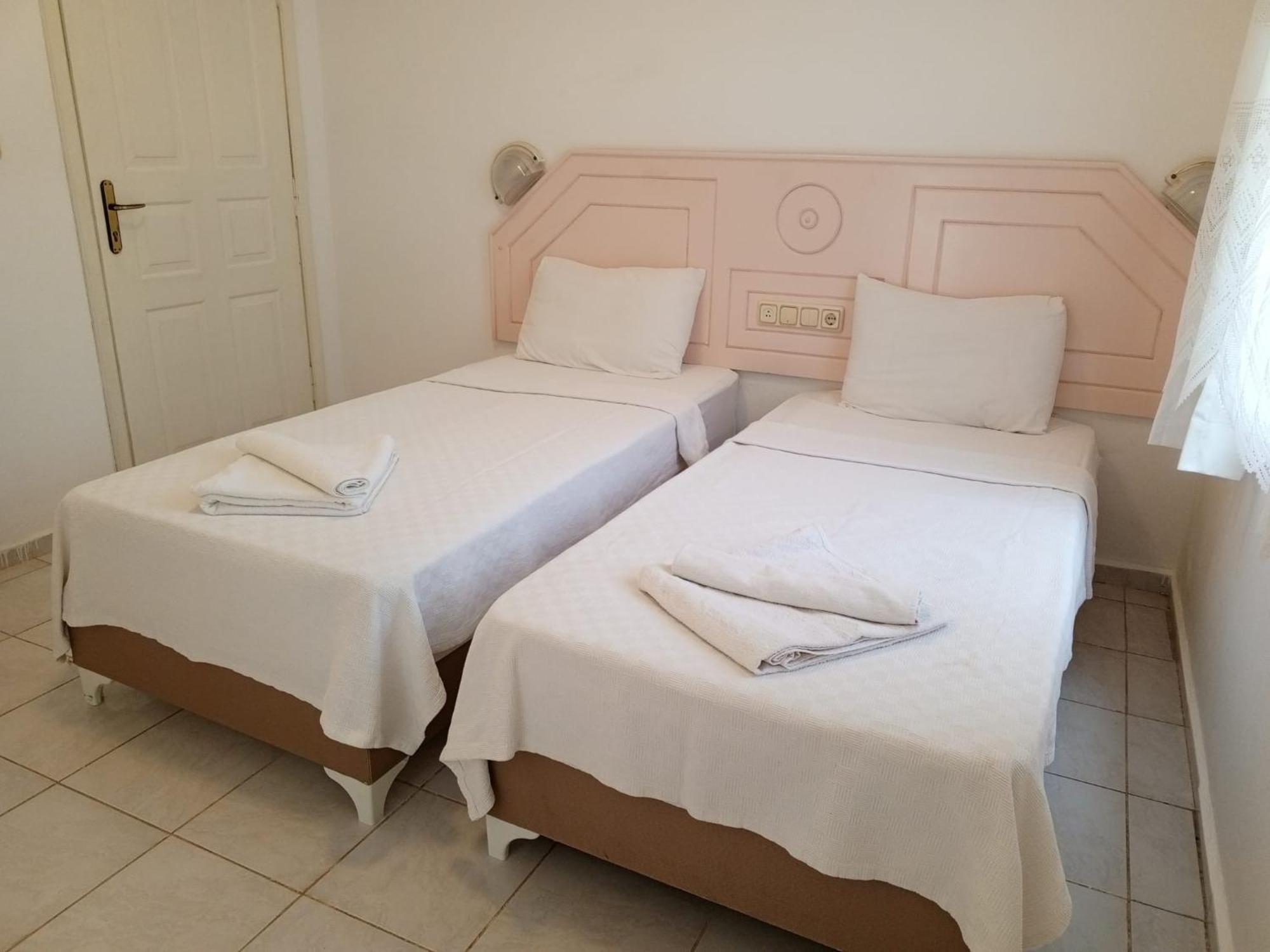 Pembe Kosk Apart Otel Fethiye Exterior foto